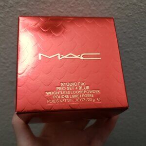 BNIB LE MAC Lovestruck Luck Studio Fix Pro Set + Blur Loose Powder